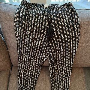 Billabong pants medium
